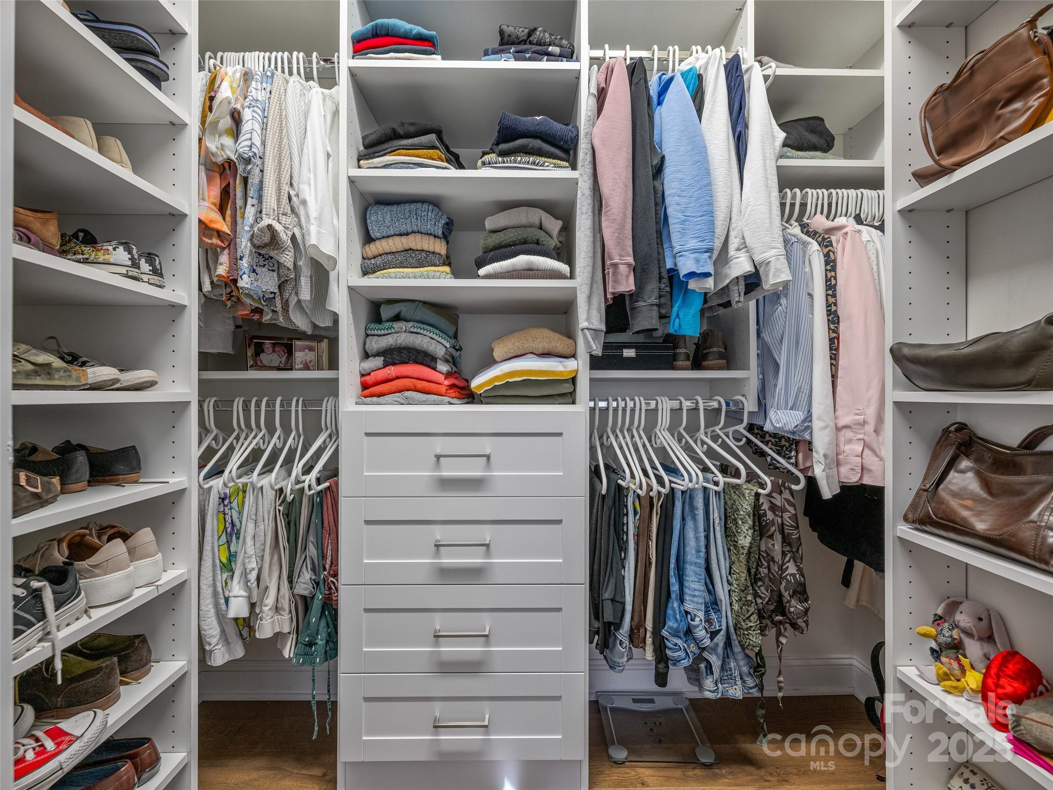 2508 Carriage Falls Court