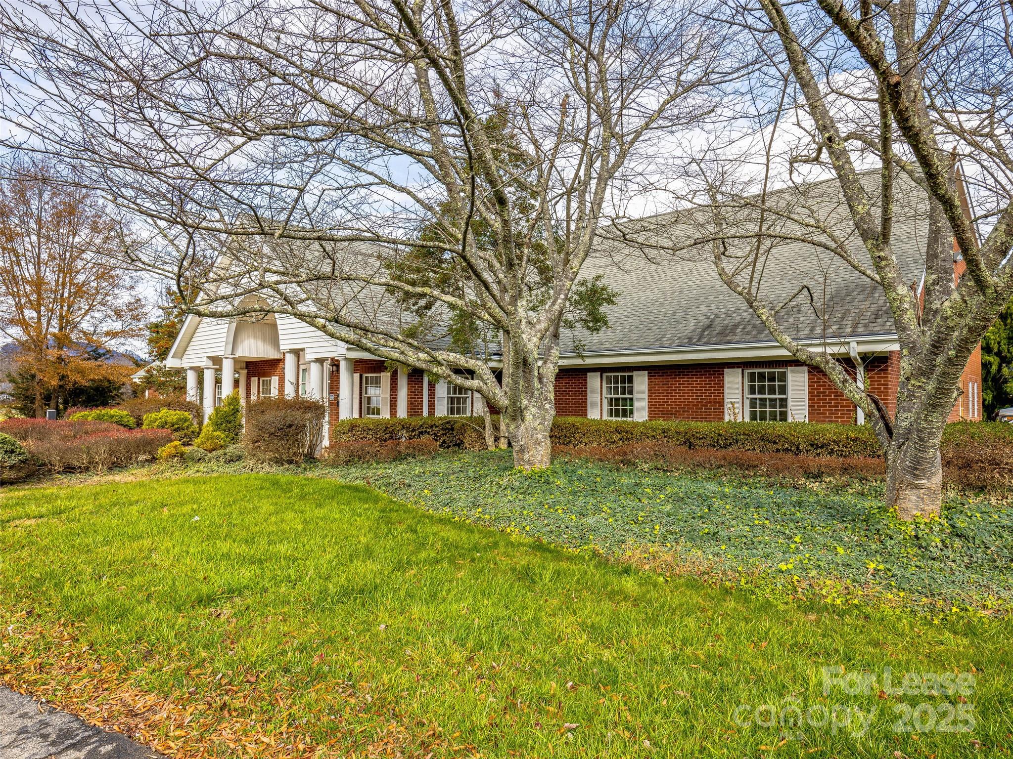 800 Beverly Hanks Center