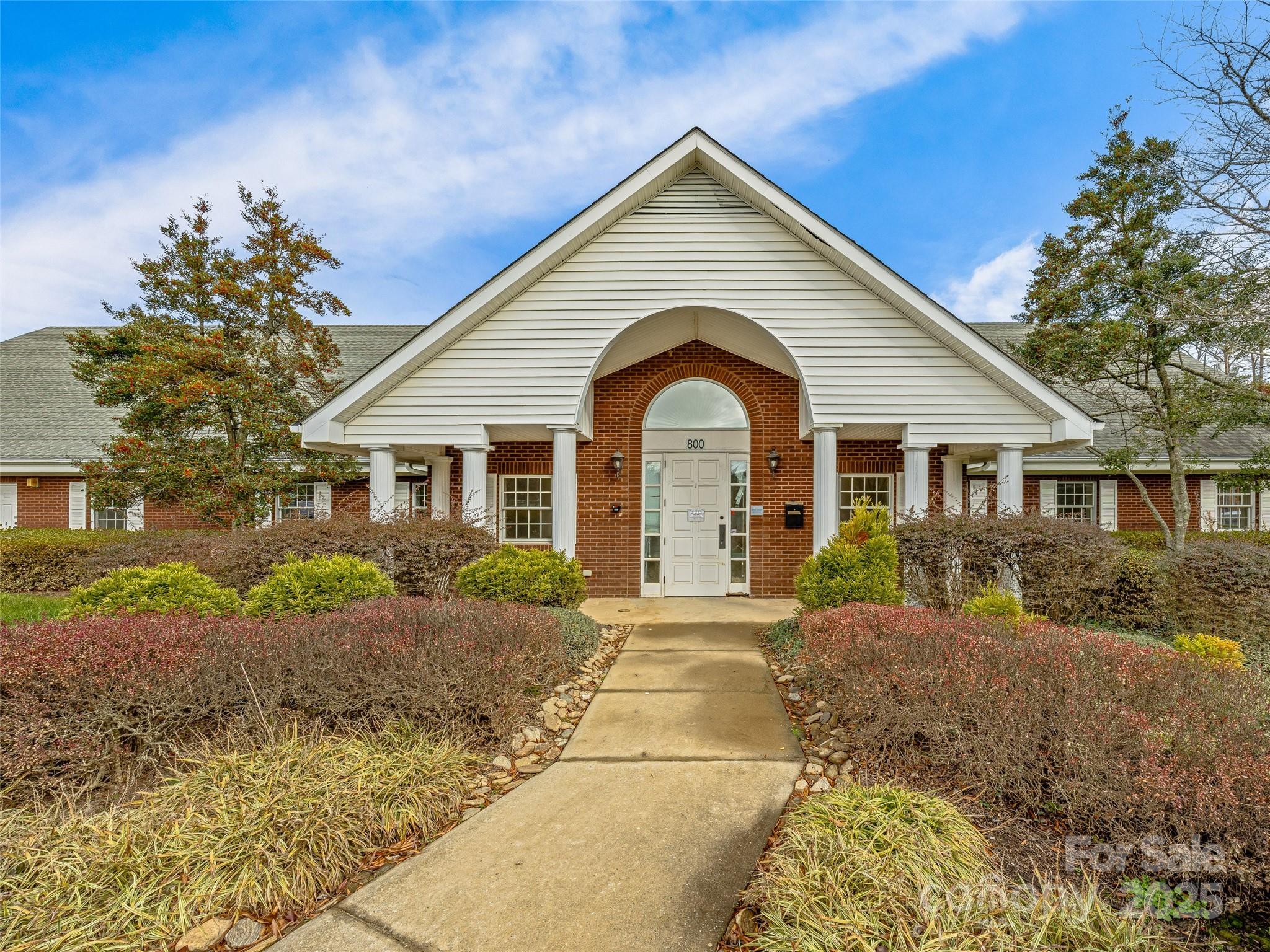 800 Beverly Hanks Center