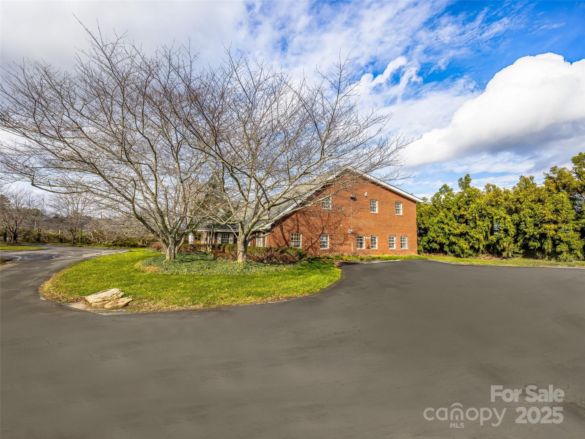 800 Beverly Hanks Center