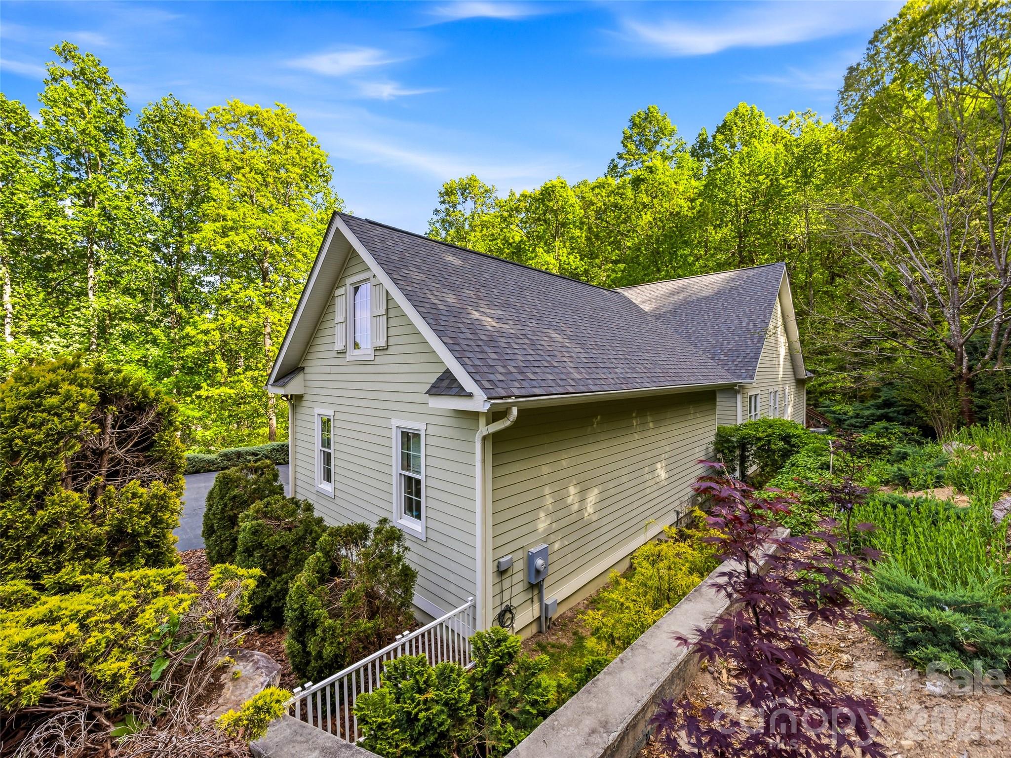 329 Kenmure Drive