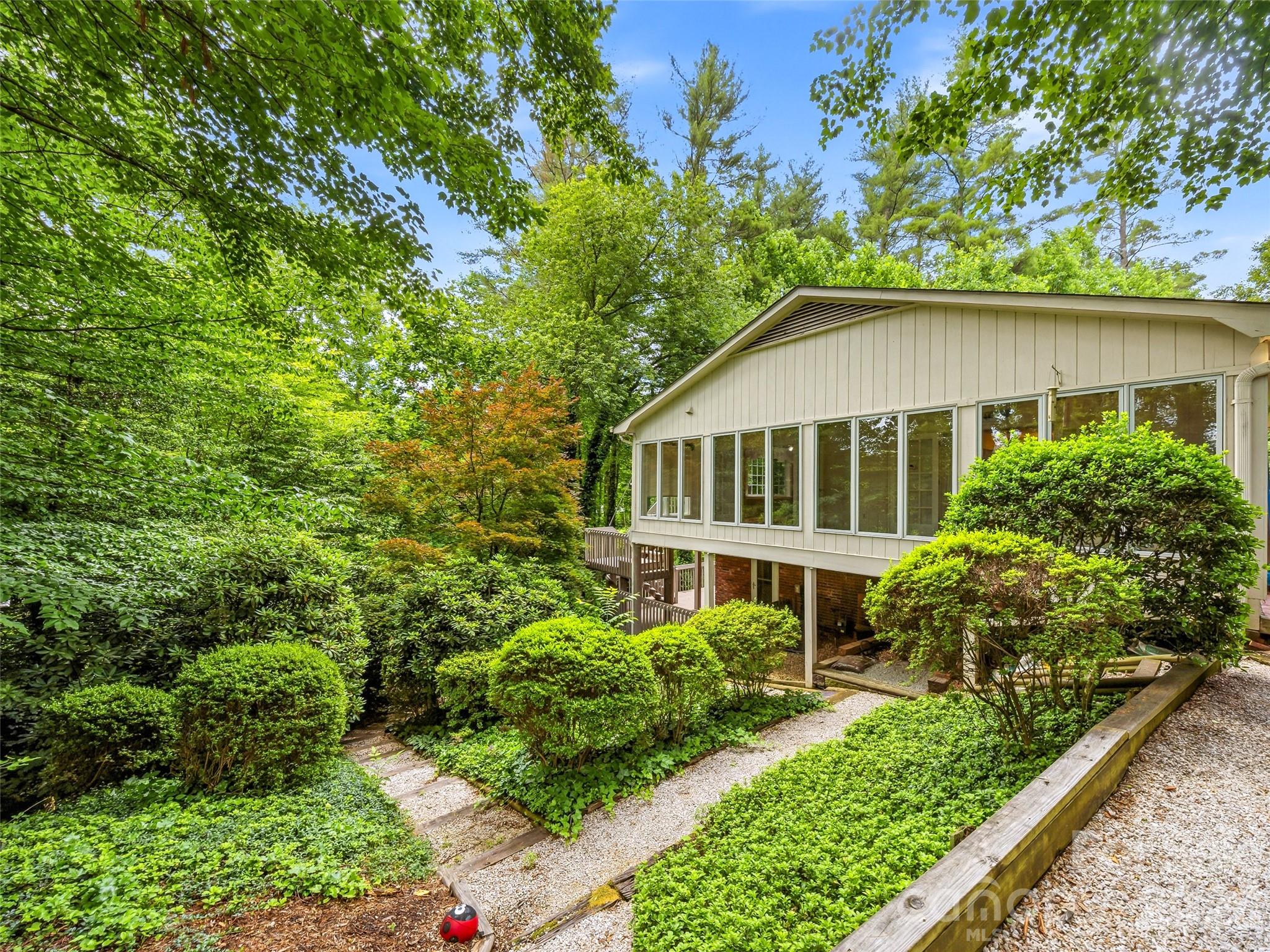 126 Surry Lane