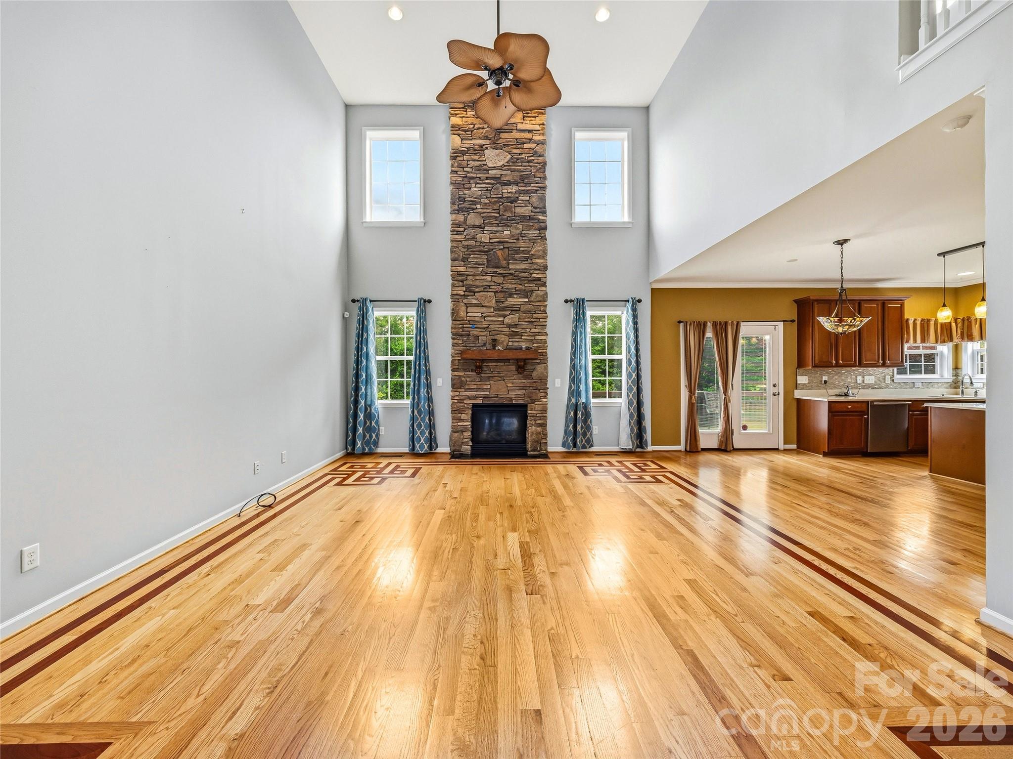 6 Dansford Lane