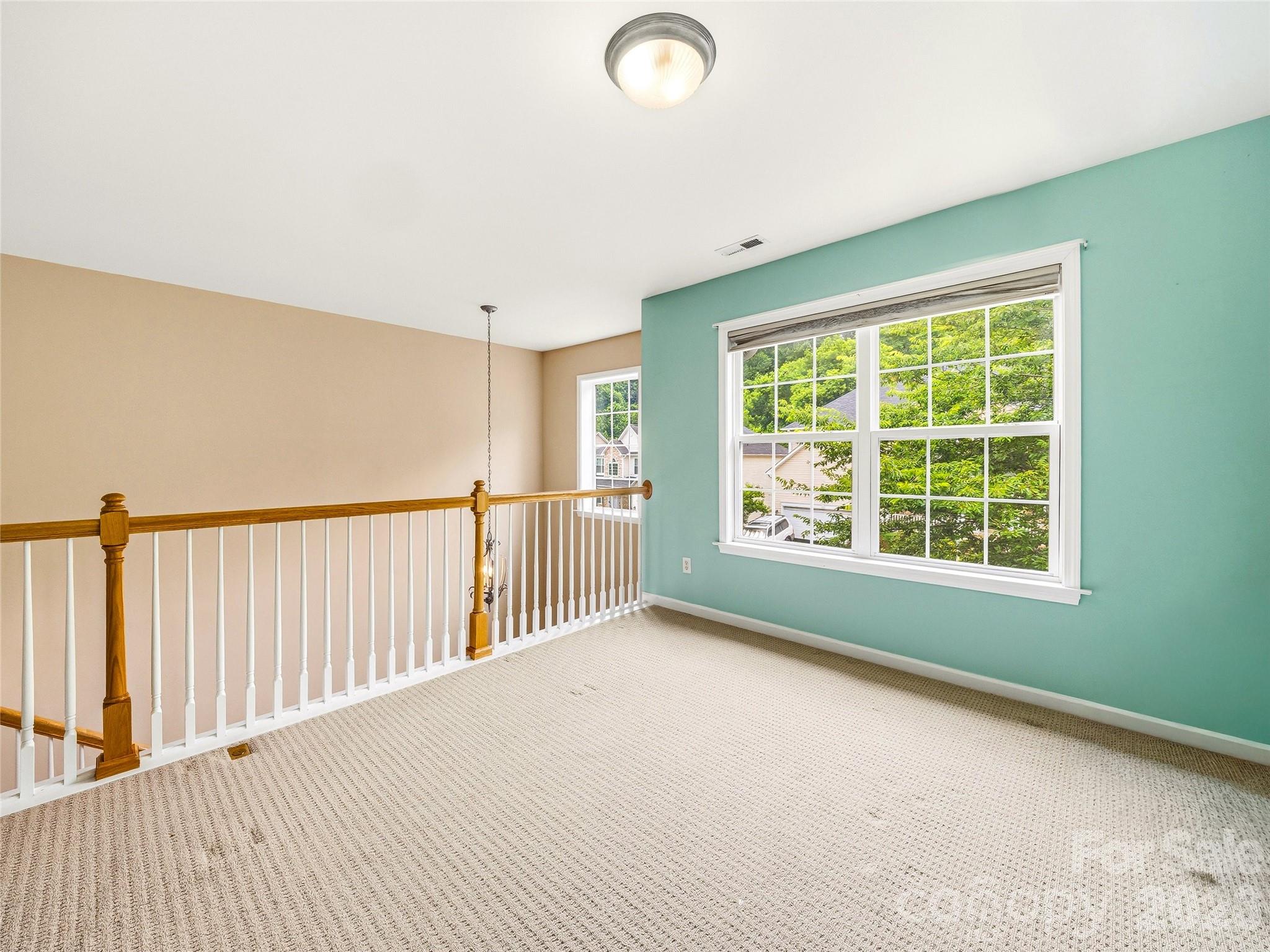 6 Dansford Lane