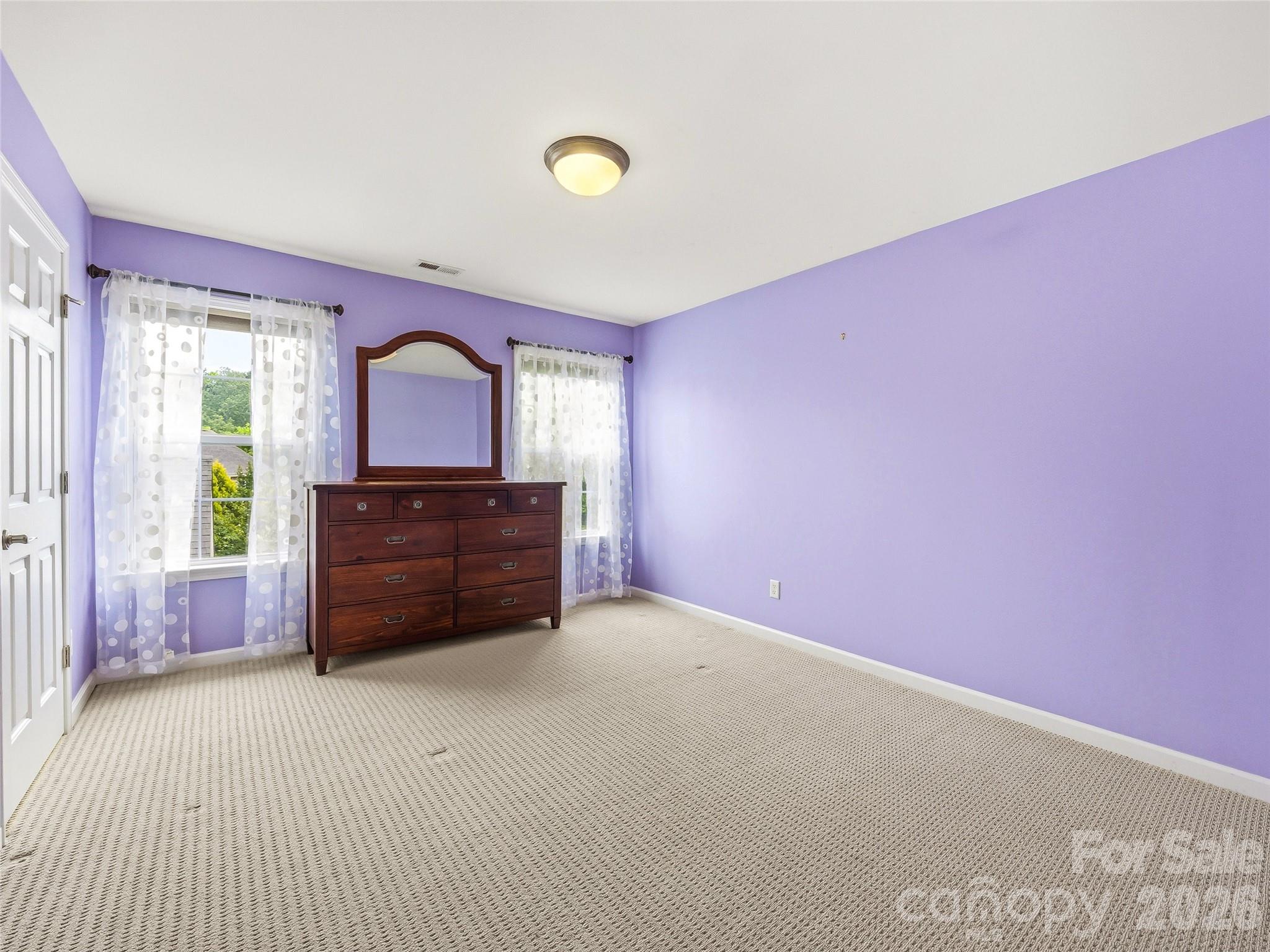 6 Dansford Lane