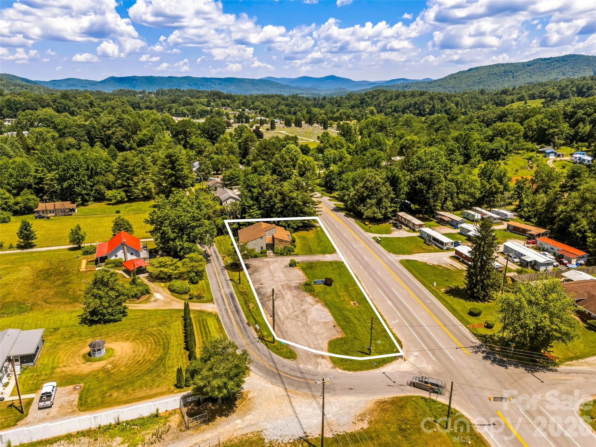 675 Hendersonville Highway