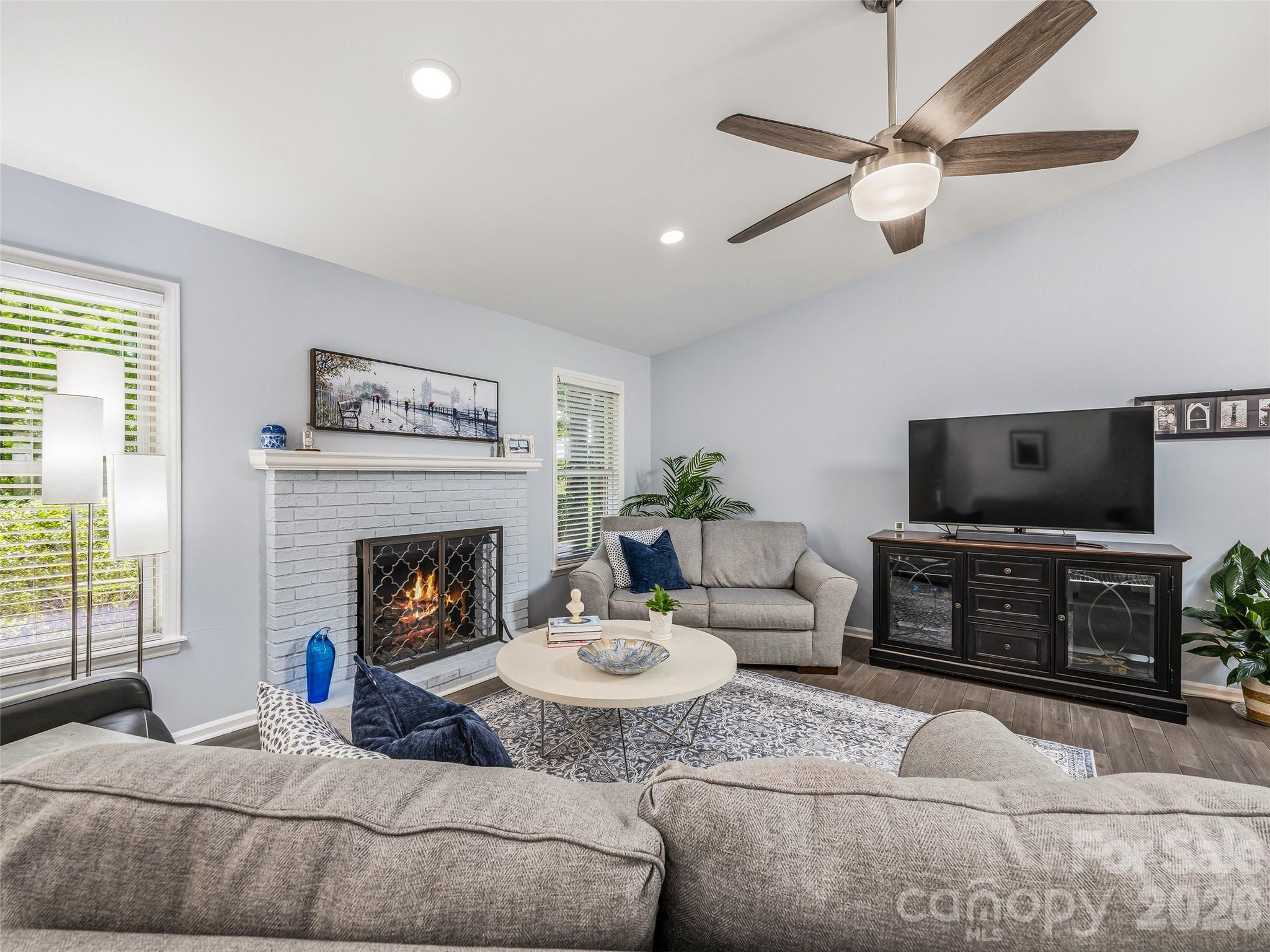 518 Starmount Lane