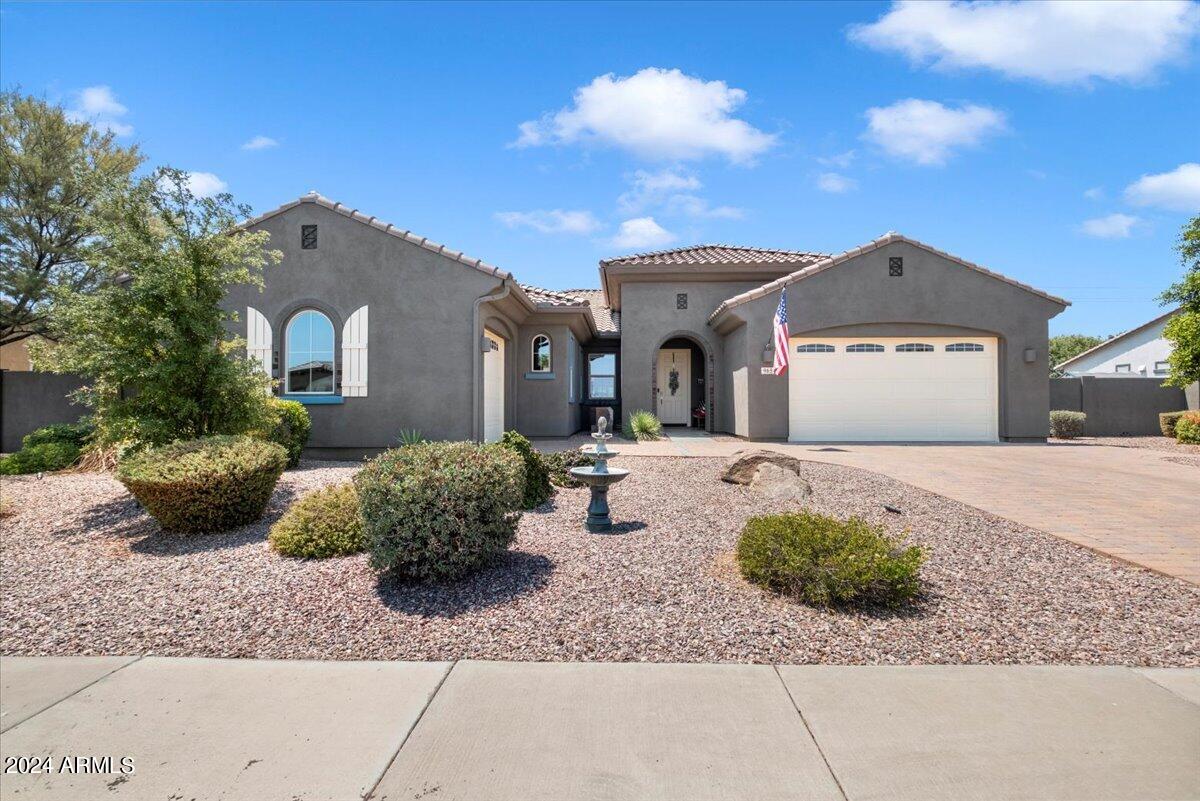 965 E RELIANT Street