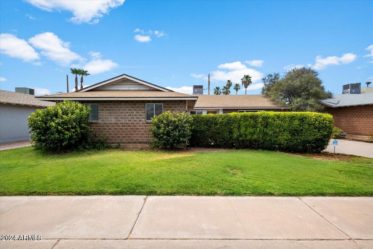 8519 E SANDALWOOD Drive