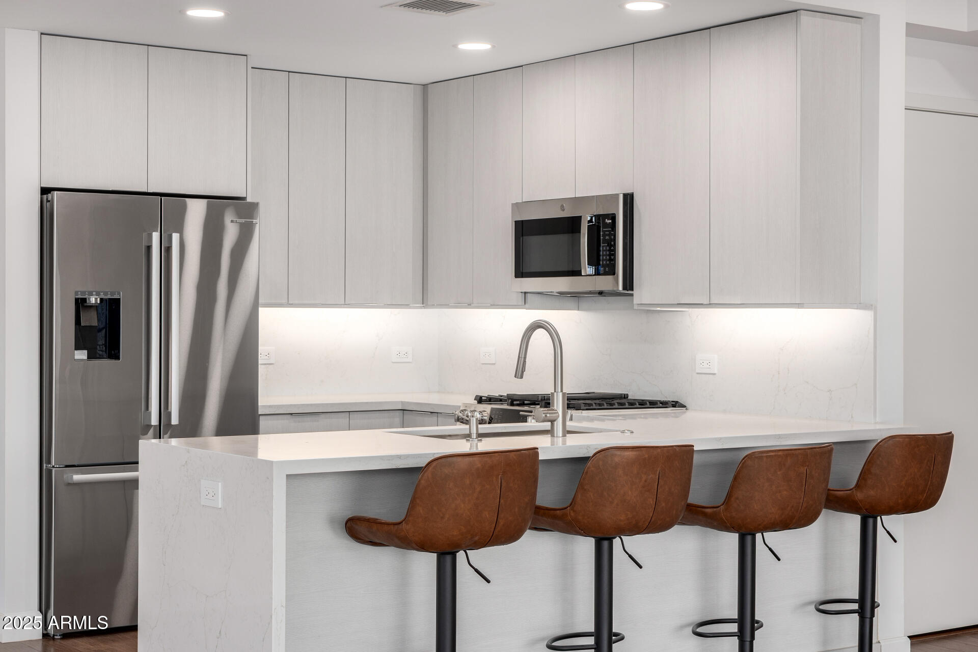 7161 E RANCHO VISTA Drive 4007