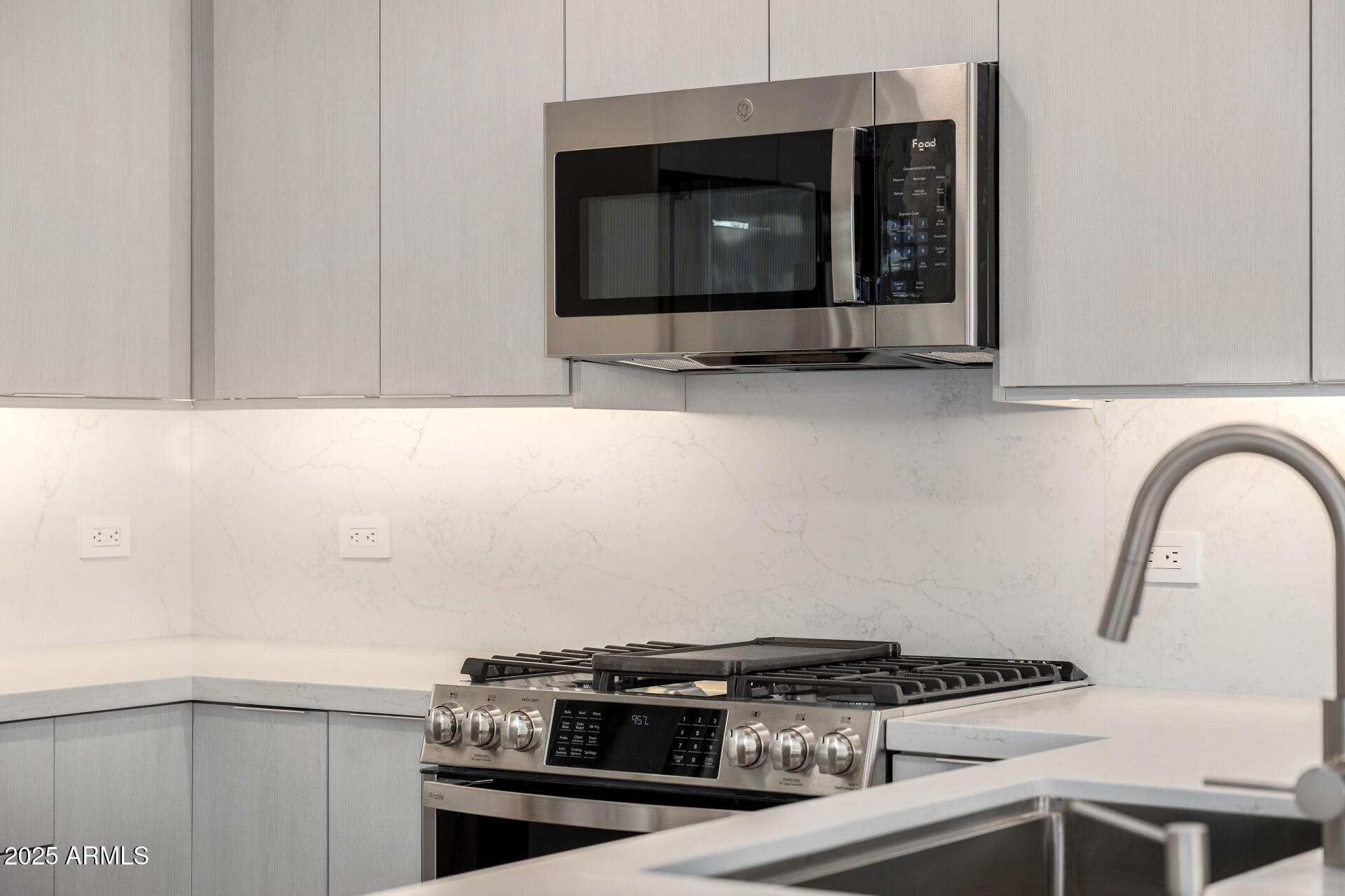 7161 E RANCHO VISTA Drive 4007