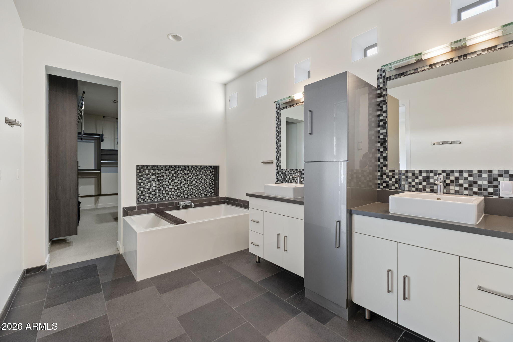 9433 S STANLEY Place