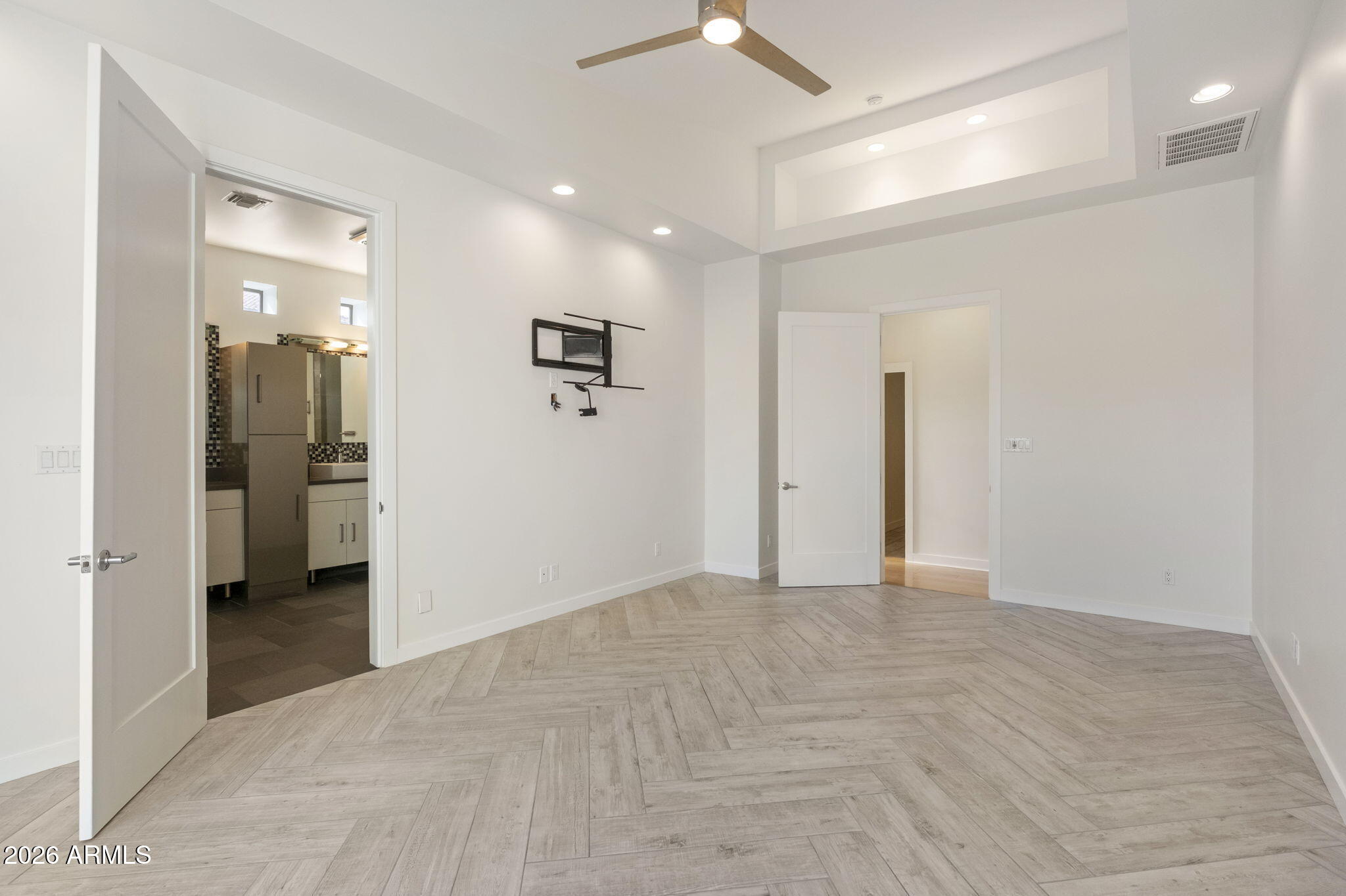 9433 S STANLEY Place