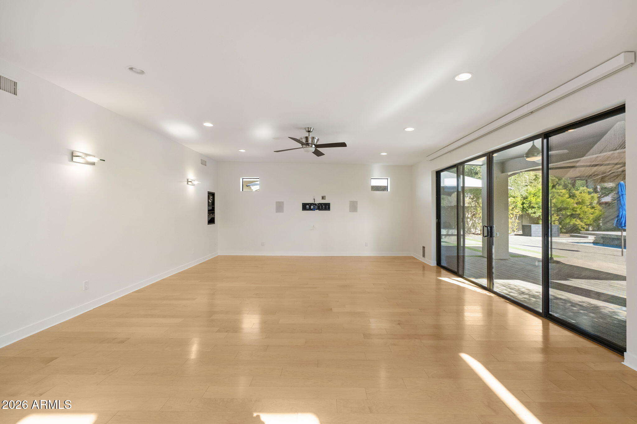 9433 S STANLEY Place