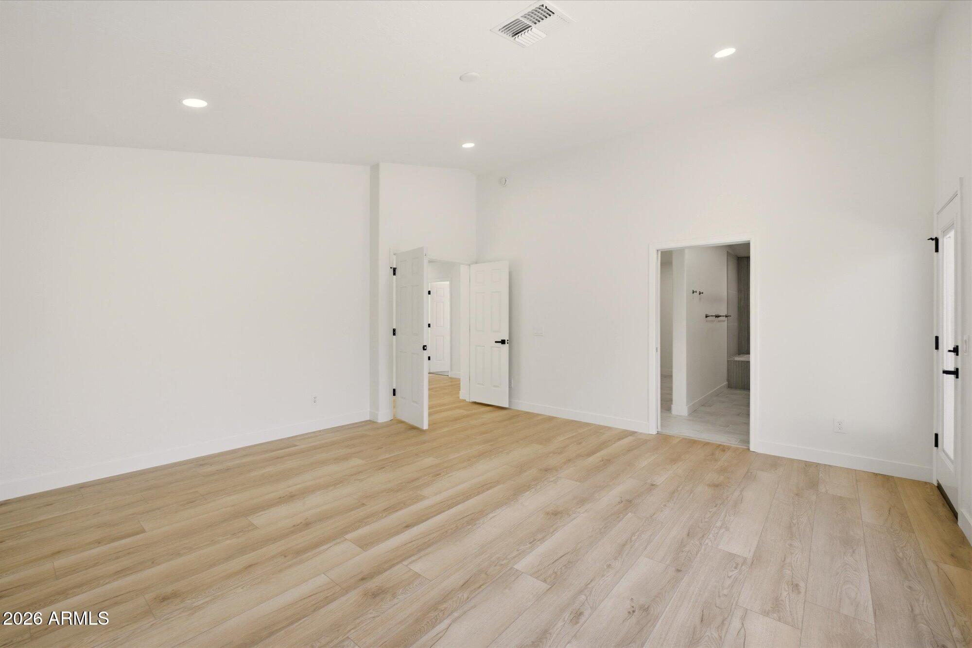 5040 W IVANHOE Street