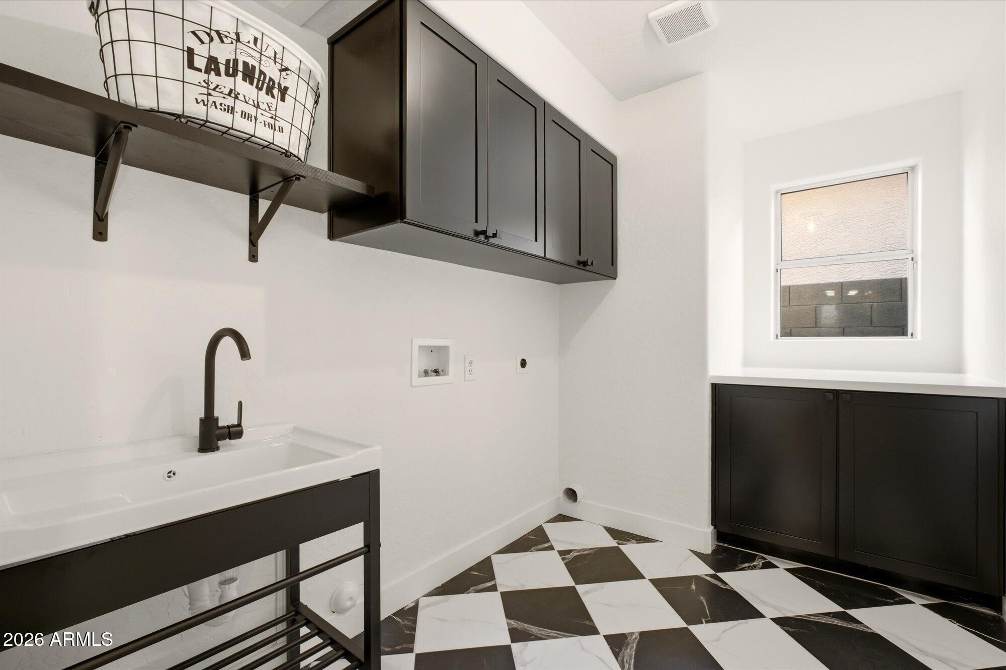 5040 W IVANHOE Street