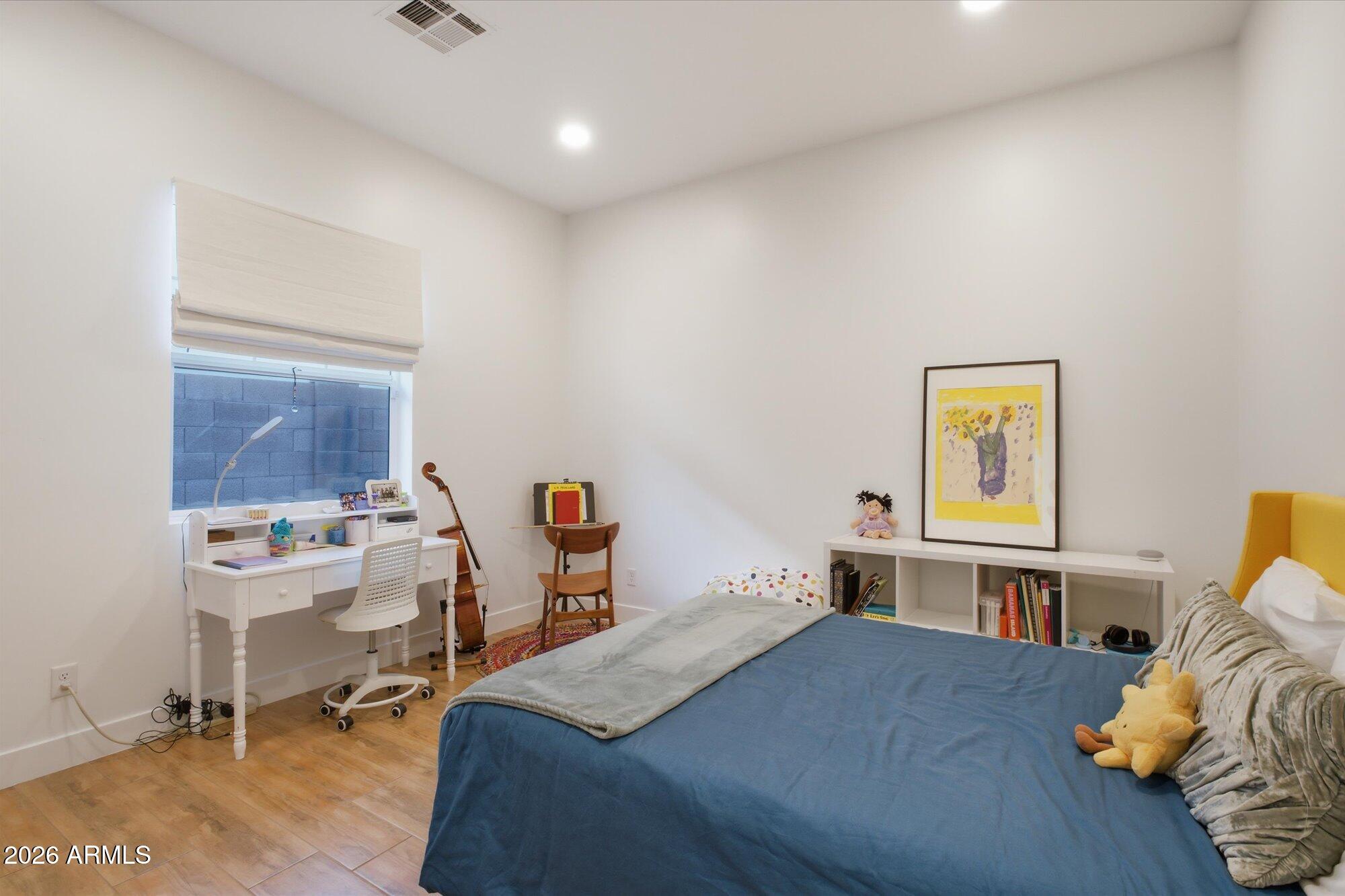 4222 E HAZELWOOD Street