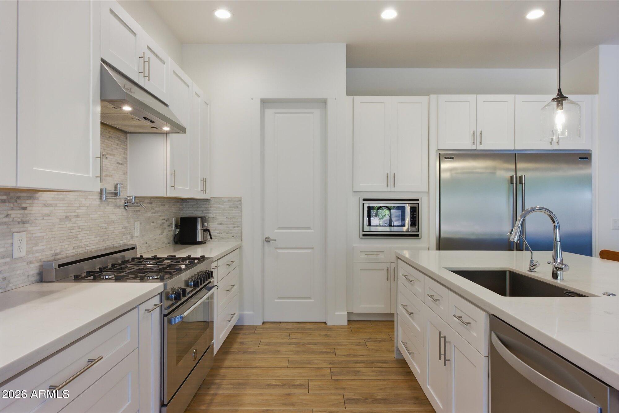 4222 E HAZELWOOD Street