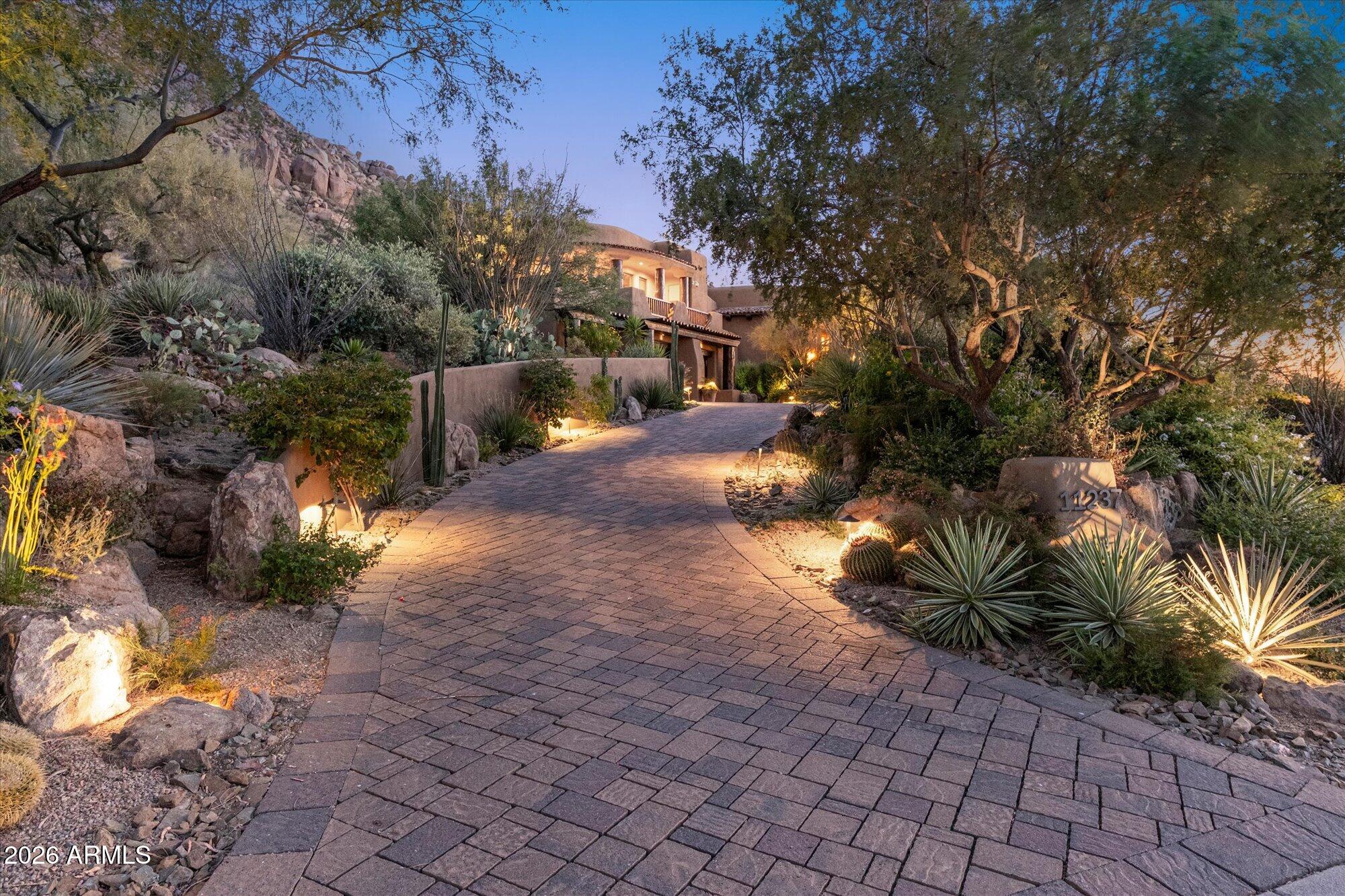 11237 E TROON MOUNTAIN Drive