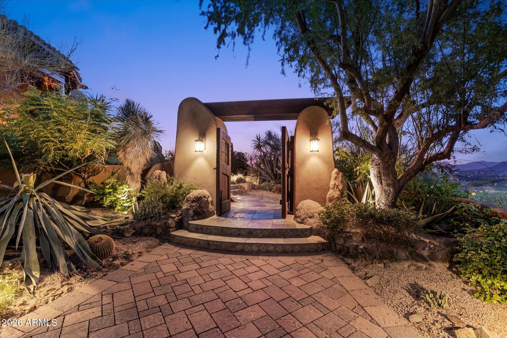 11237 E TROON MOUNTAIN Drive
