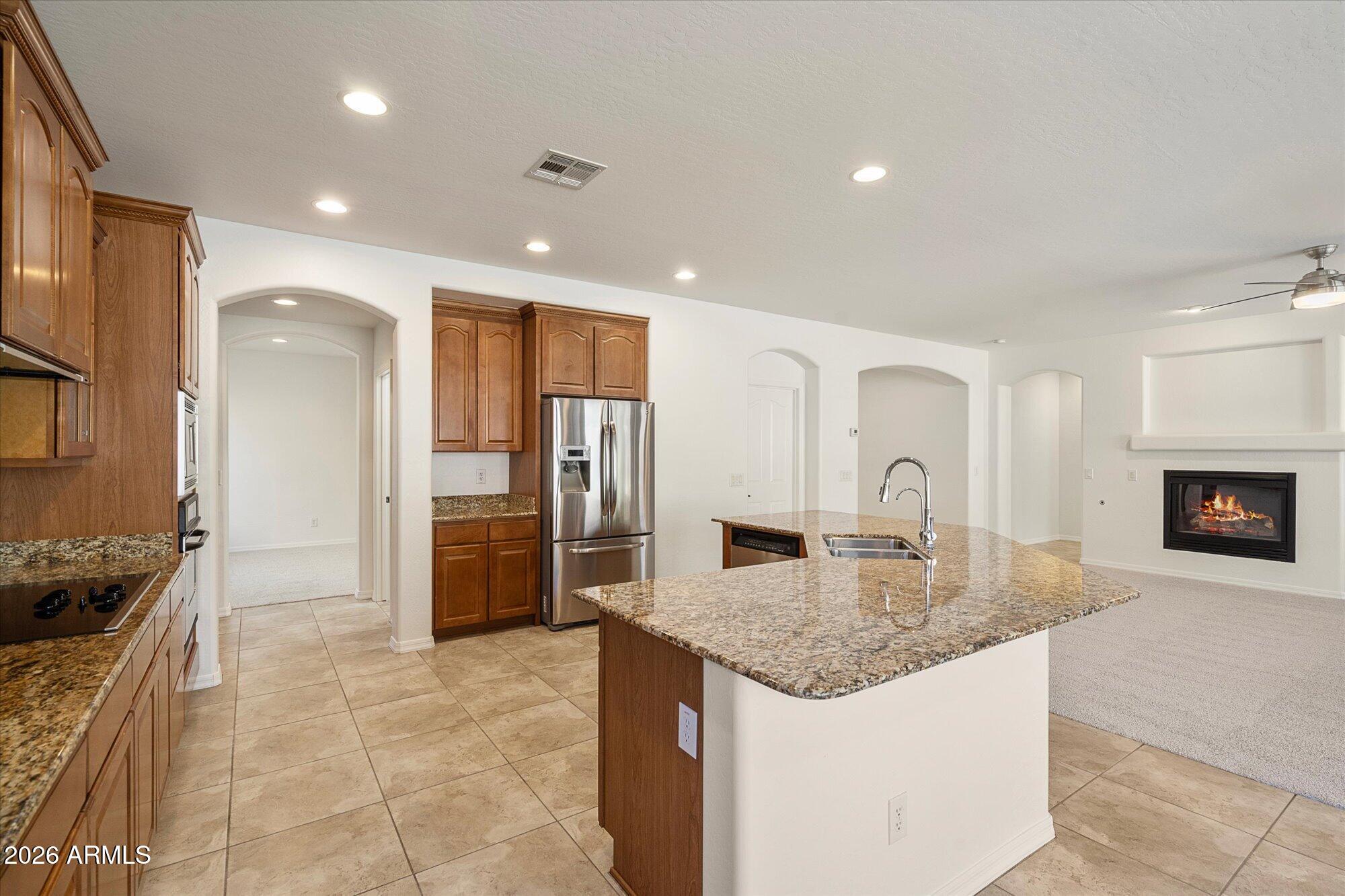 2406 W OLD PAINT Trail