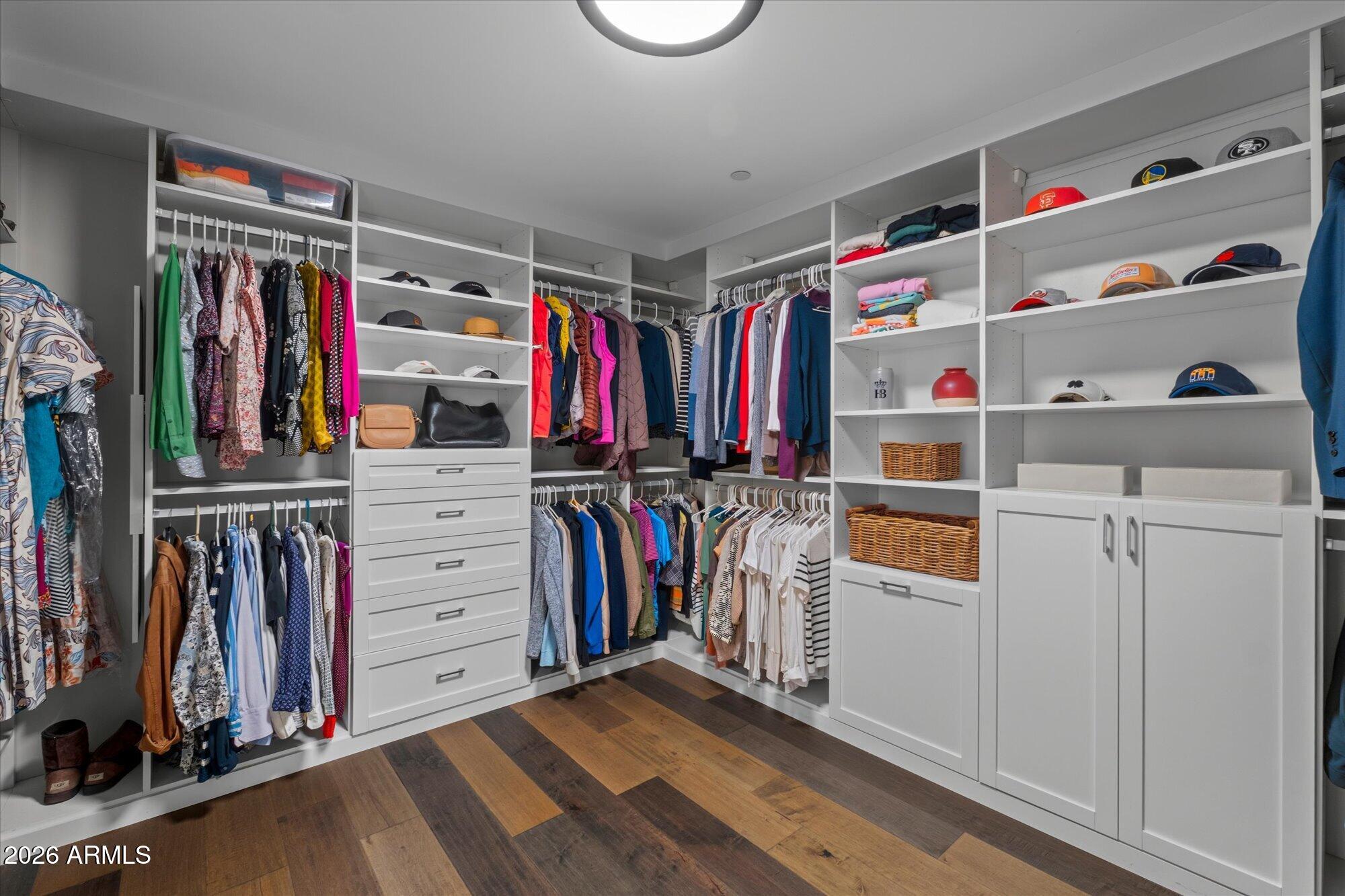 7522 E WOODSHIRE Cove