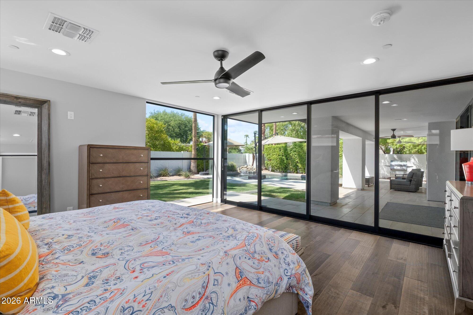 7522 E WOODSHIRE Cove