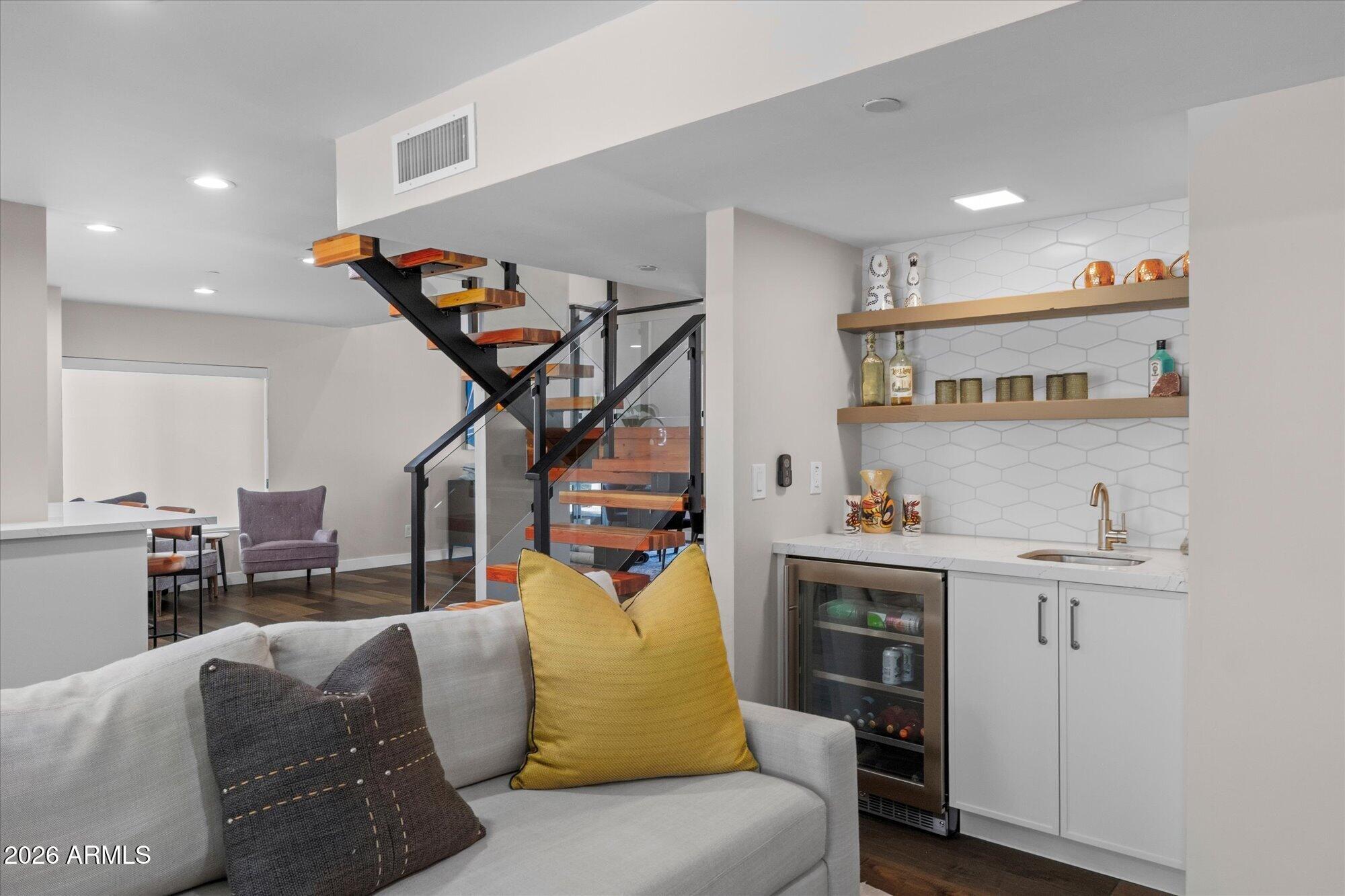 7522 E WOODSHIRE Cove