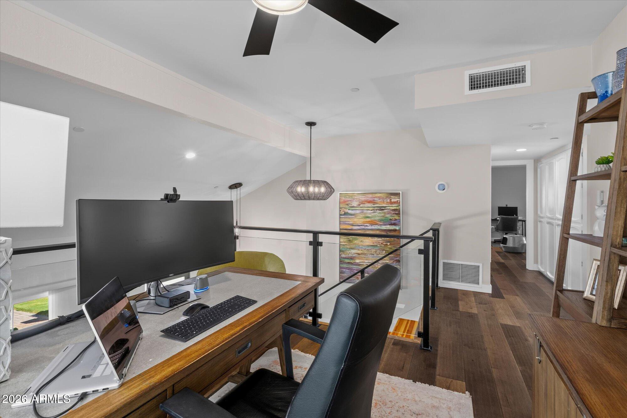 7522 E WOODSHIRE Cove