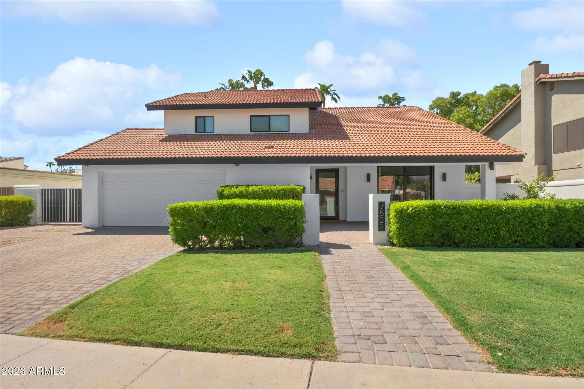 7522 E WOODSHIRE Cove