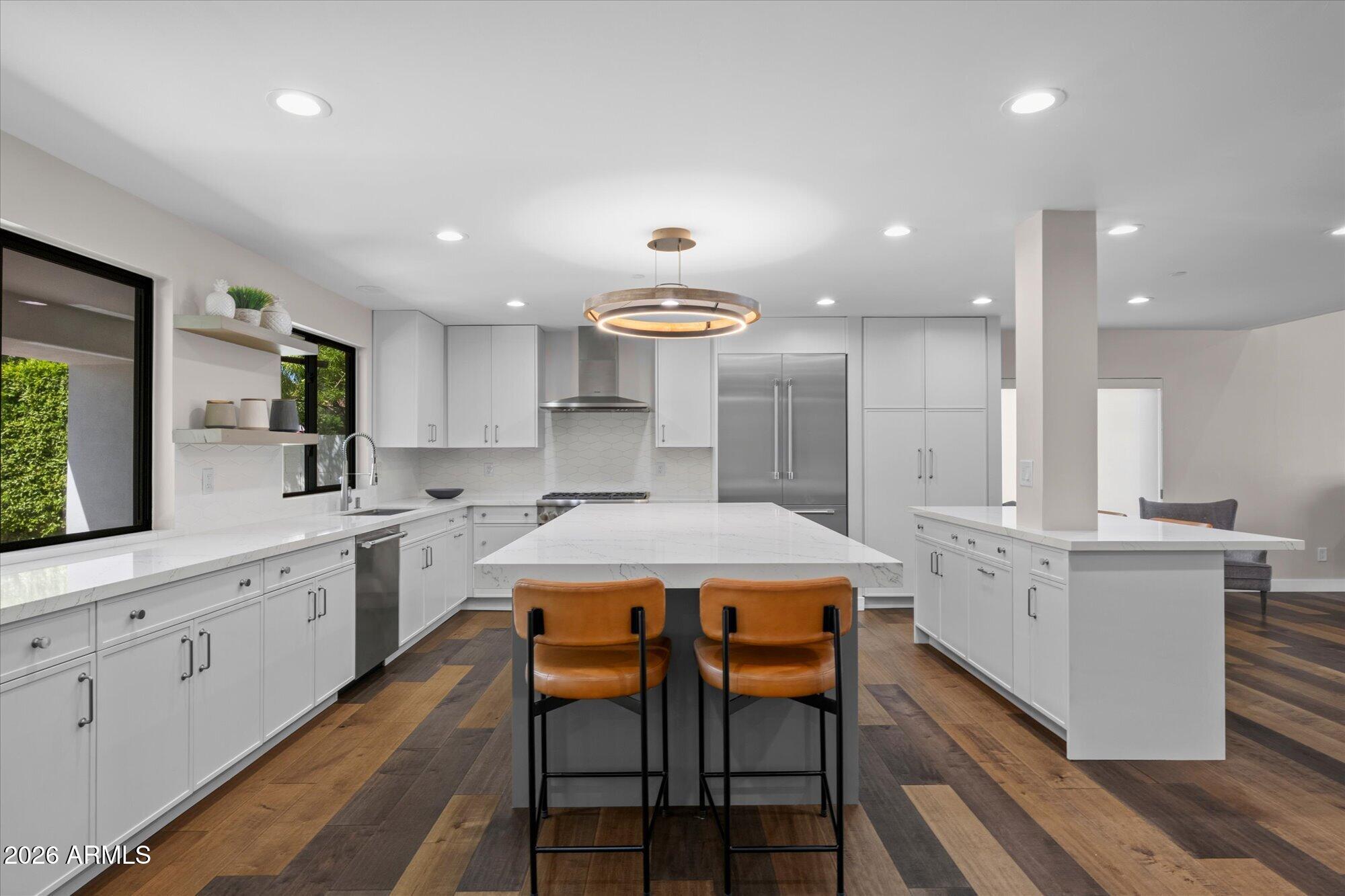 7522 E WOODSHIRE Cove