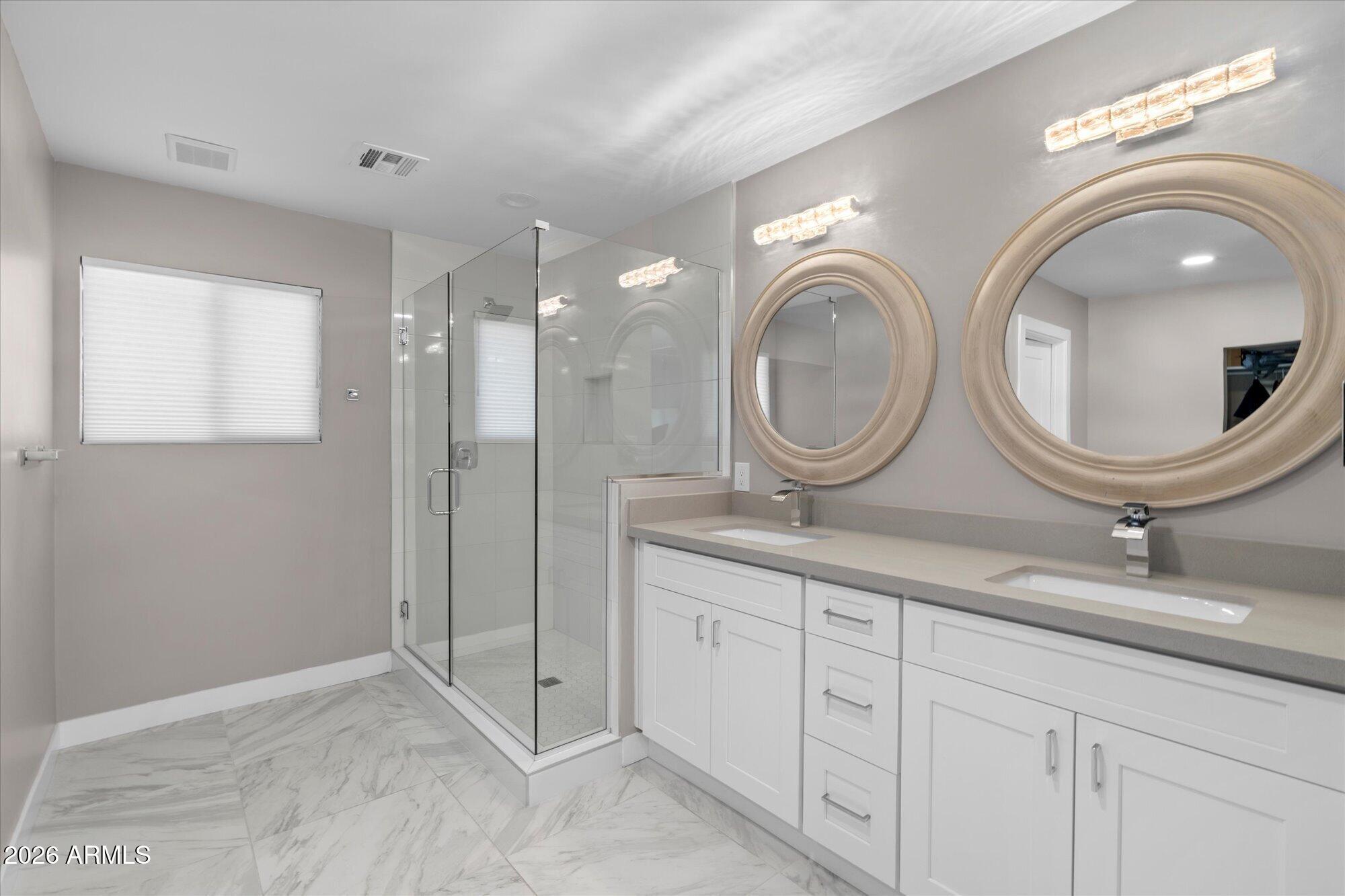 7522 E WOODSHIRE Cove