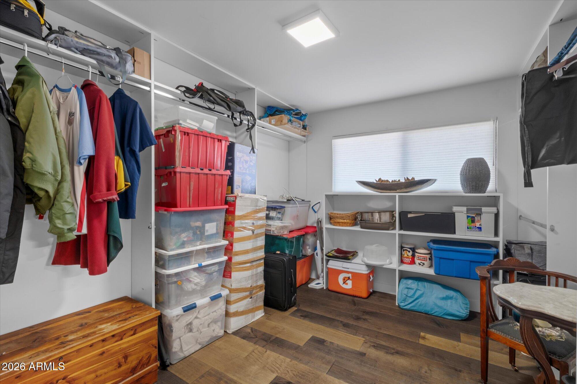 7522 E WOODSHIRE Cove