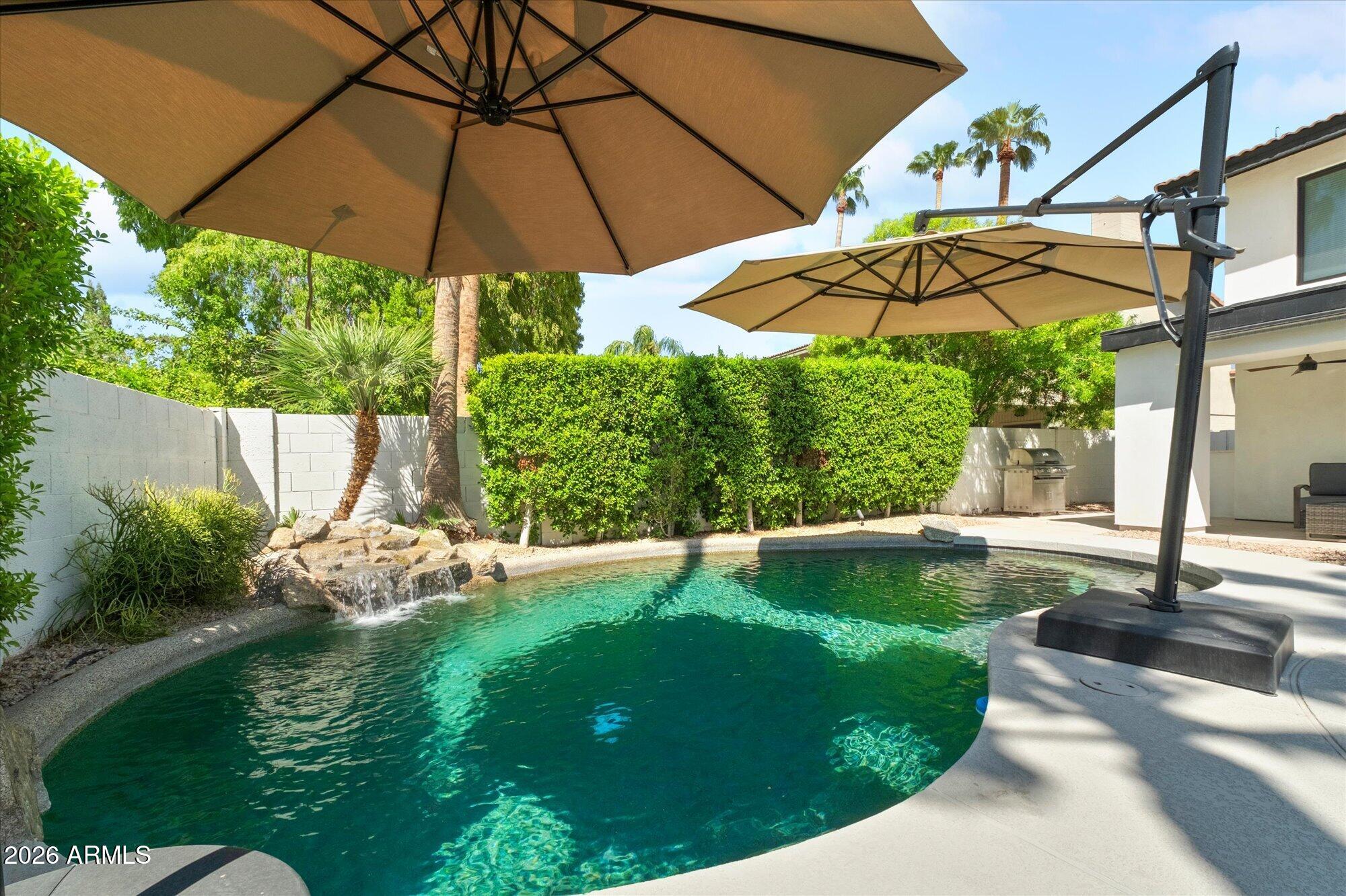 7522 E WOODSHIRE Cove