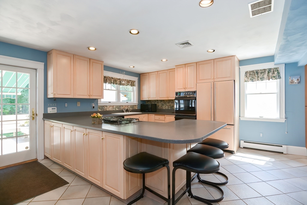 207 Lawrence Rd