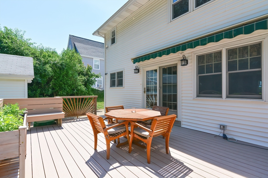 207 Lawrence Rd