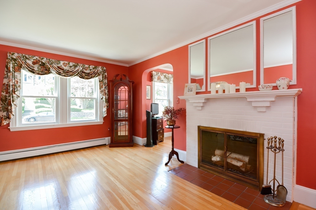 207 Lawrence Rd