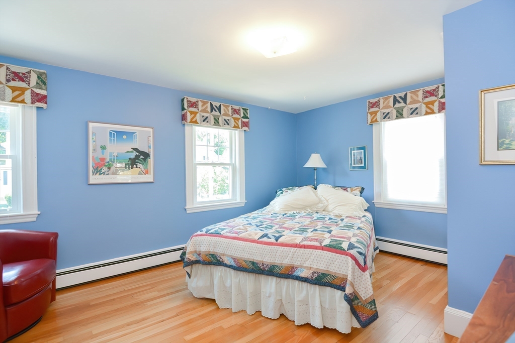 207 Lawrence Rd