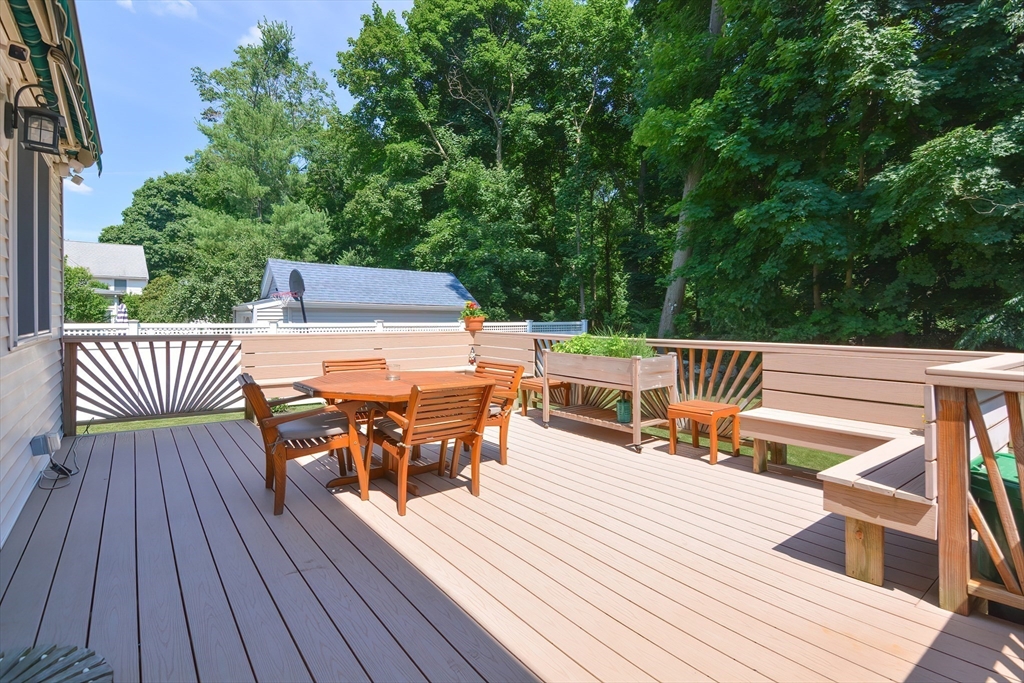 207 Lawrence Rd