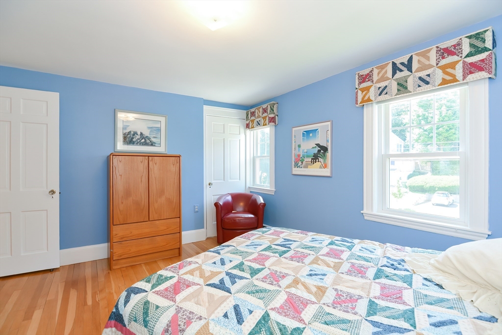 207 Lawrence Rd
