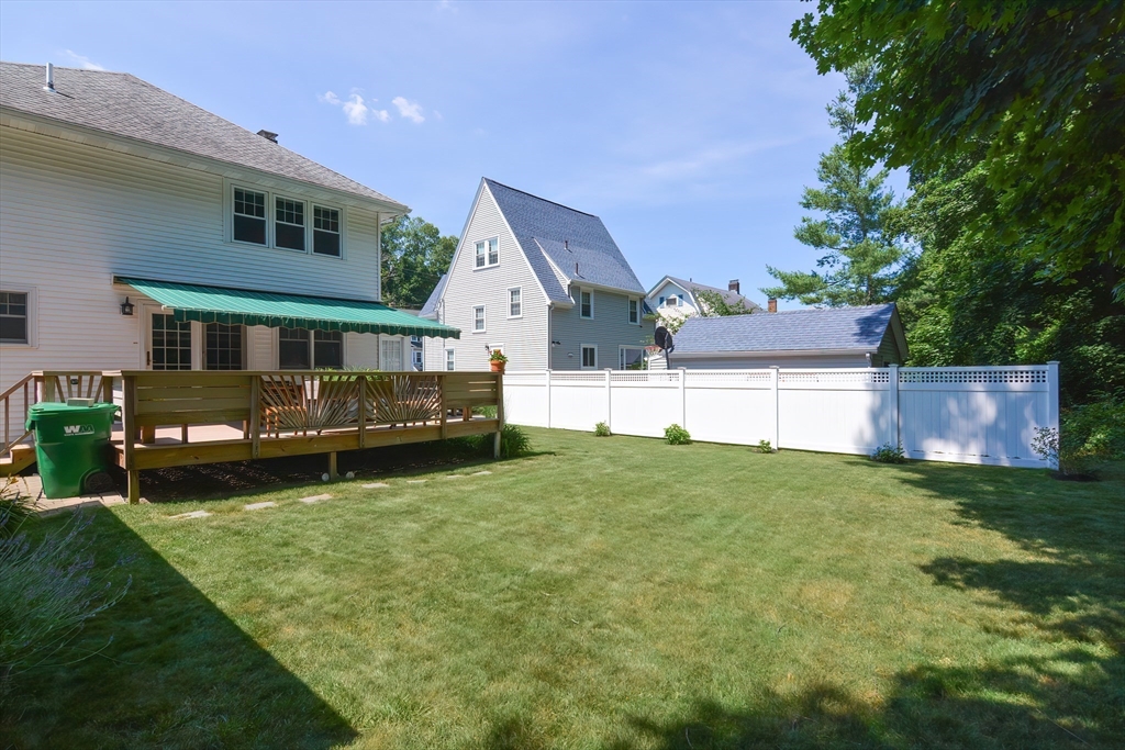 207 Lawrence Rd