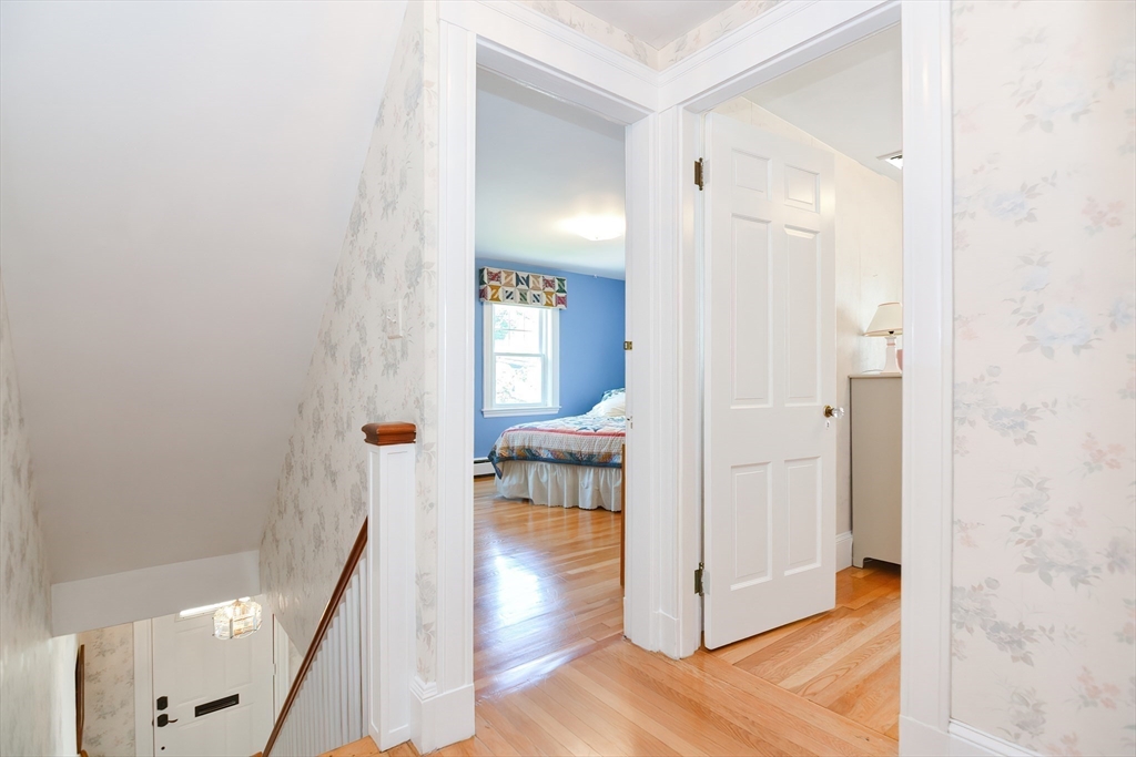 207 Lawrence Rd