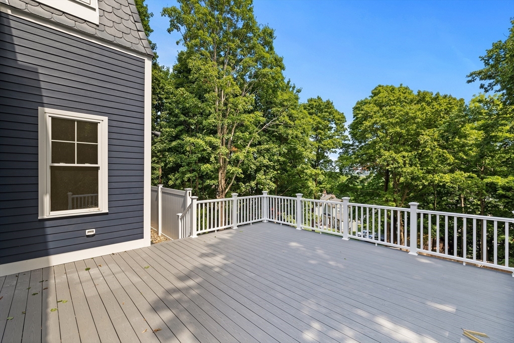 76 E Wyoming Ave