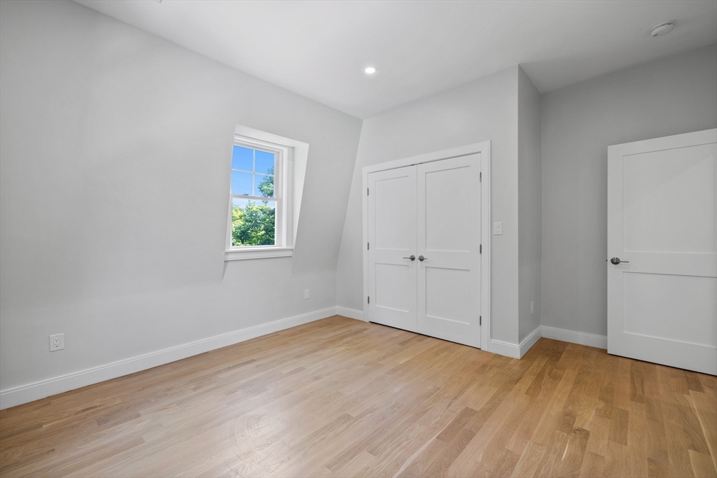 76 E Wyoming Ave