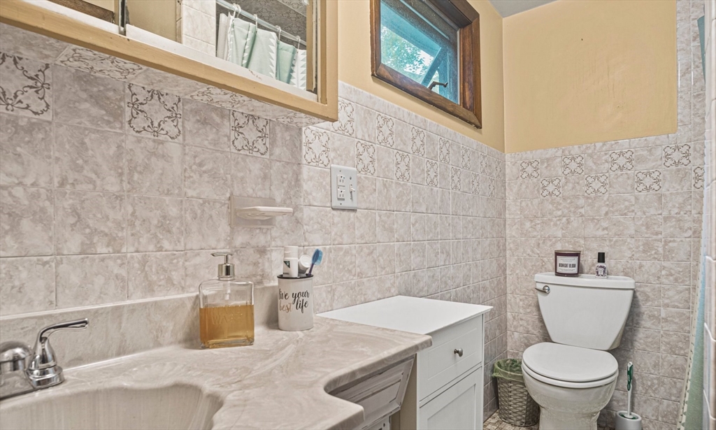 404 Pleasant Street # 2