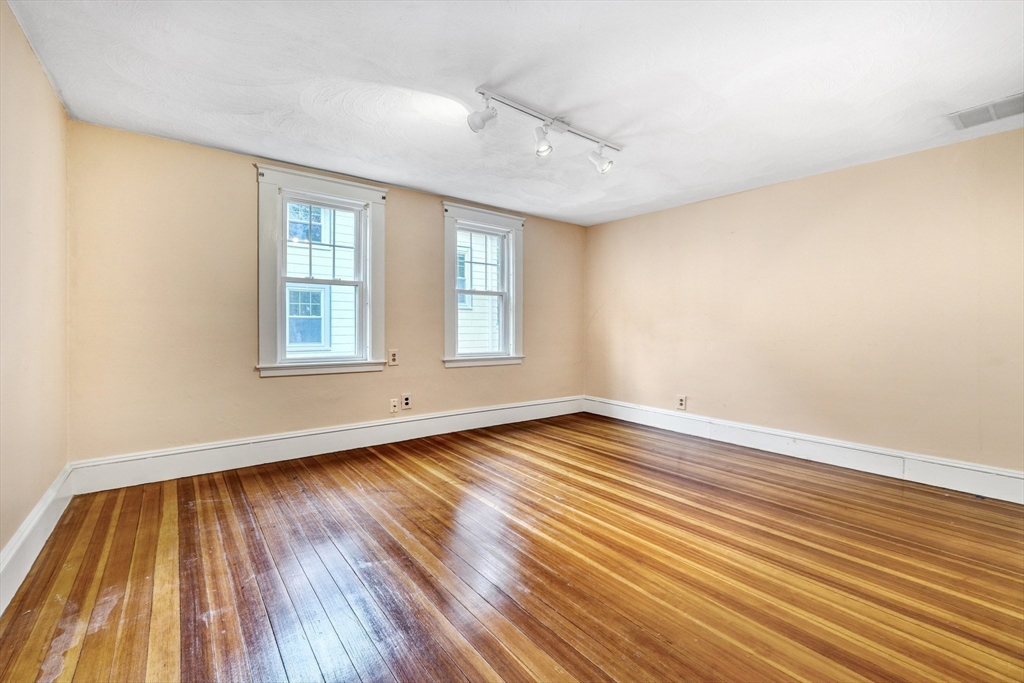 32 Batchelder Street