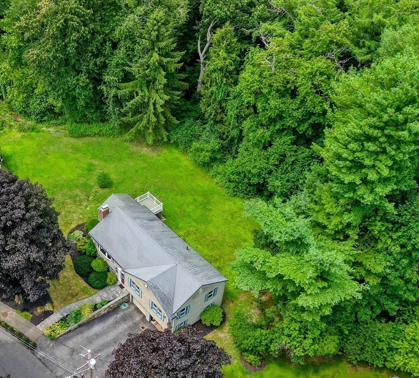 12 Indian Lane