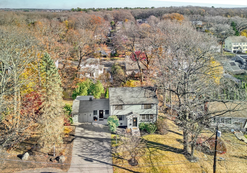 19 Ellen Rd