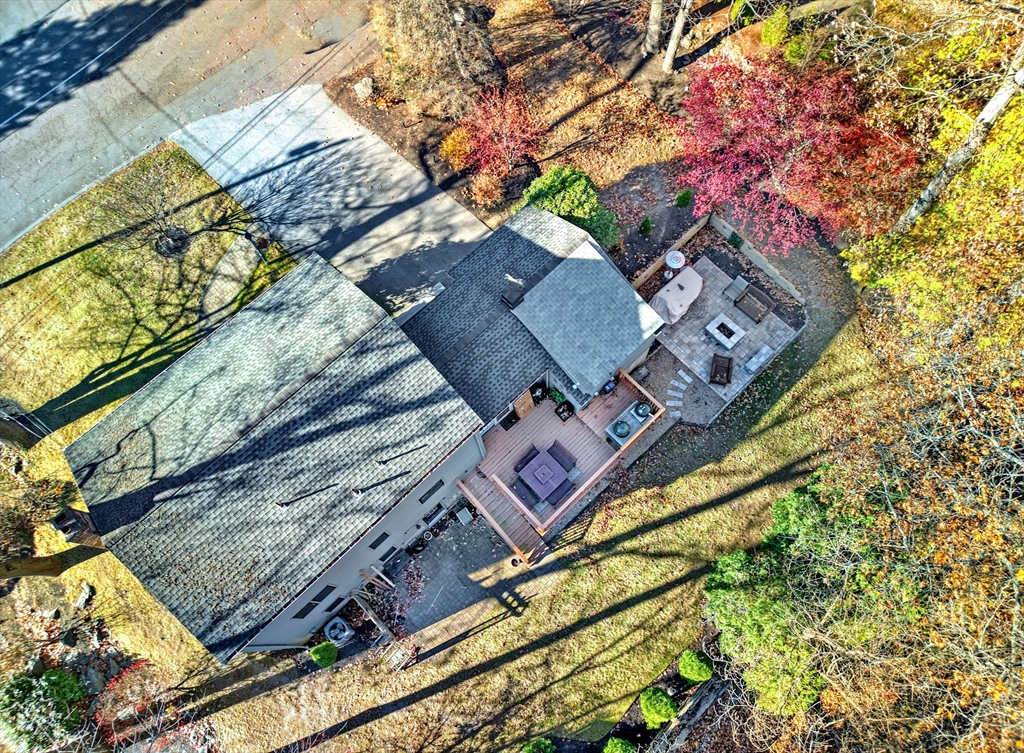 19 Ellen Rd