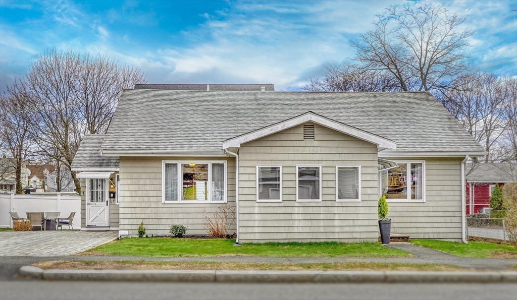 17 Forest Street